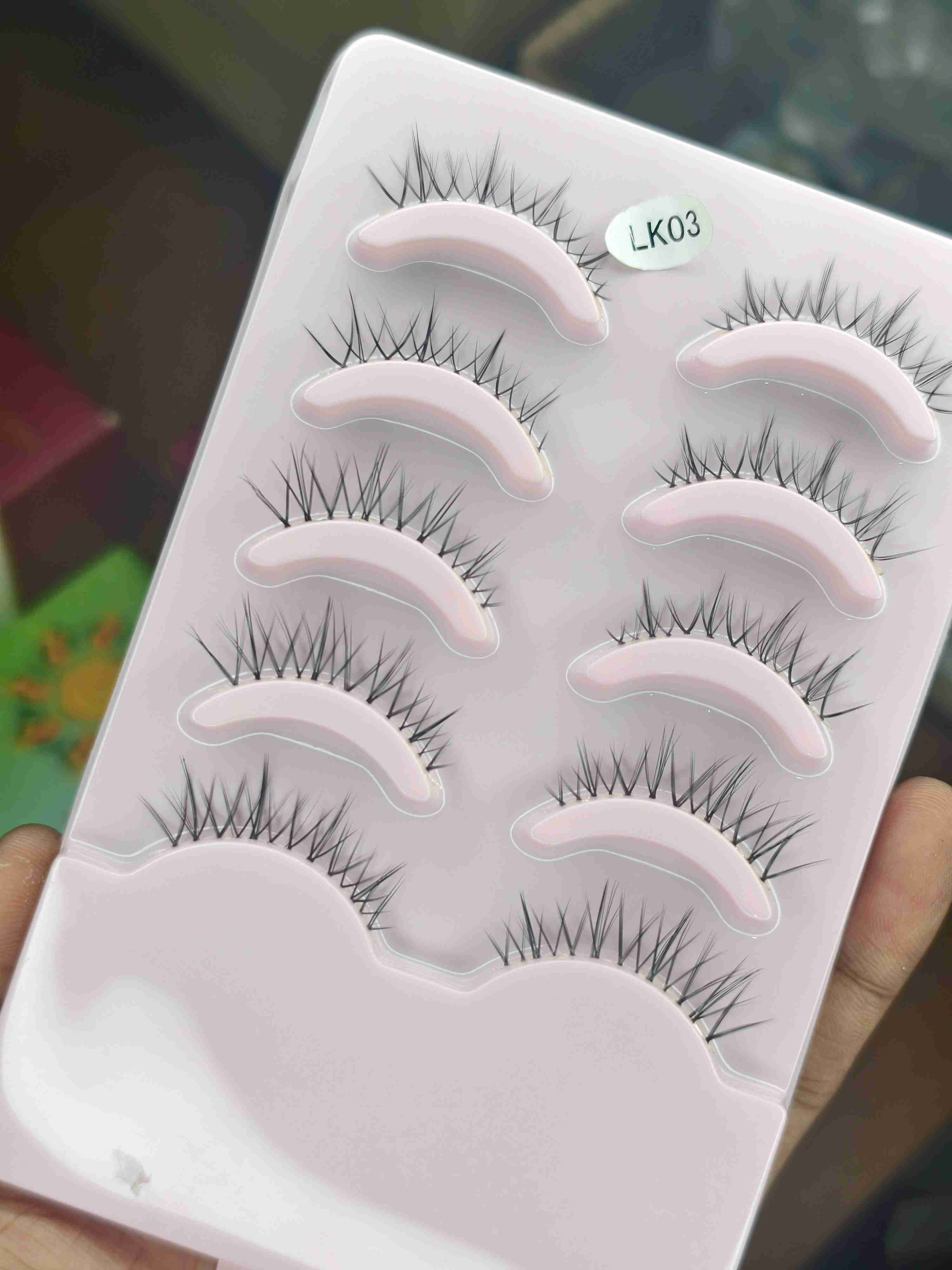 Extremly Natural lightweight lash - LK03