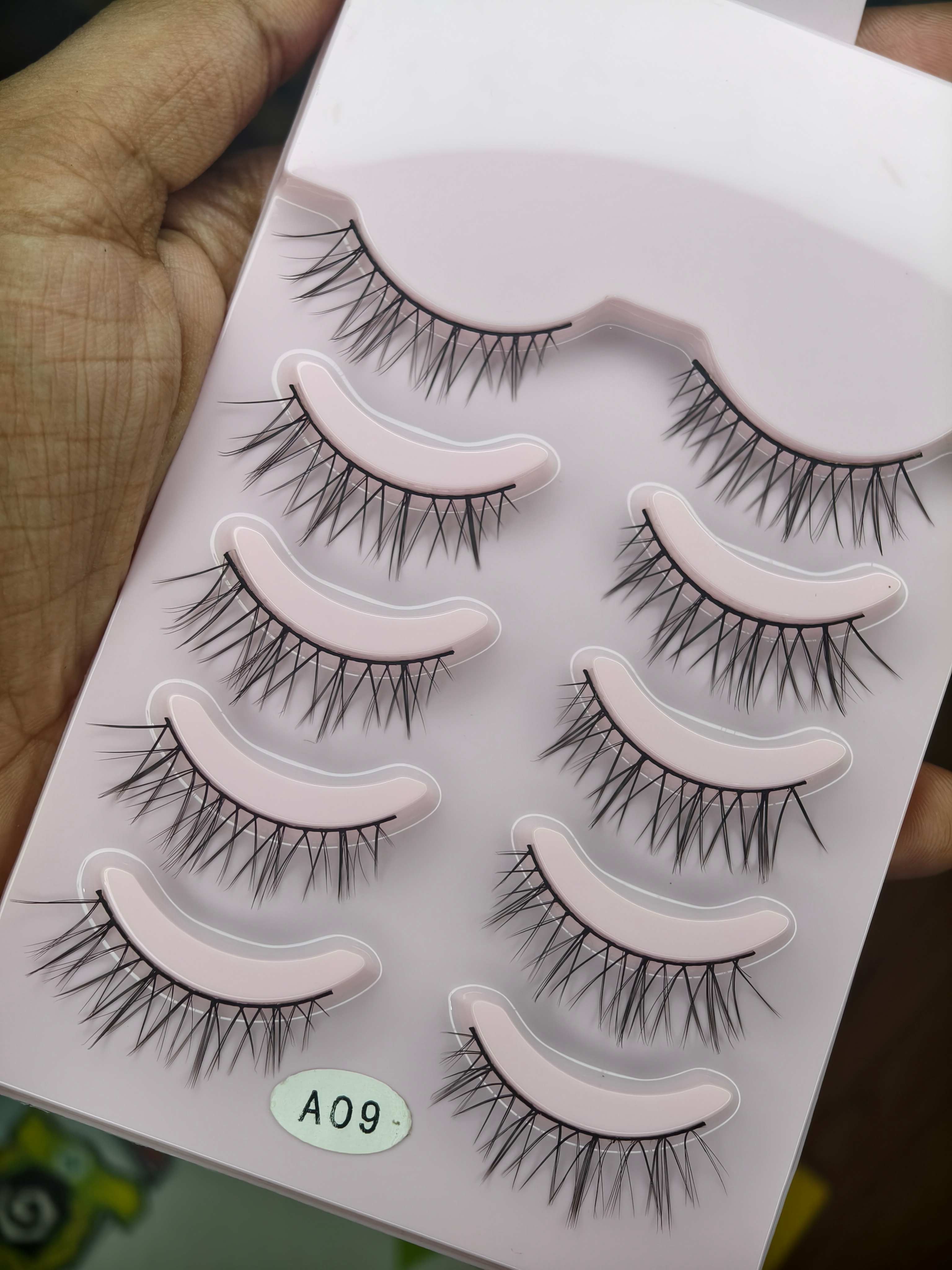 Extremly Natural lightweight lash-A09