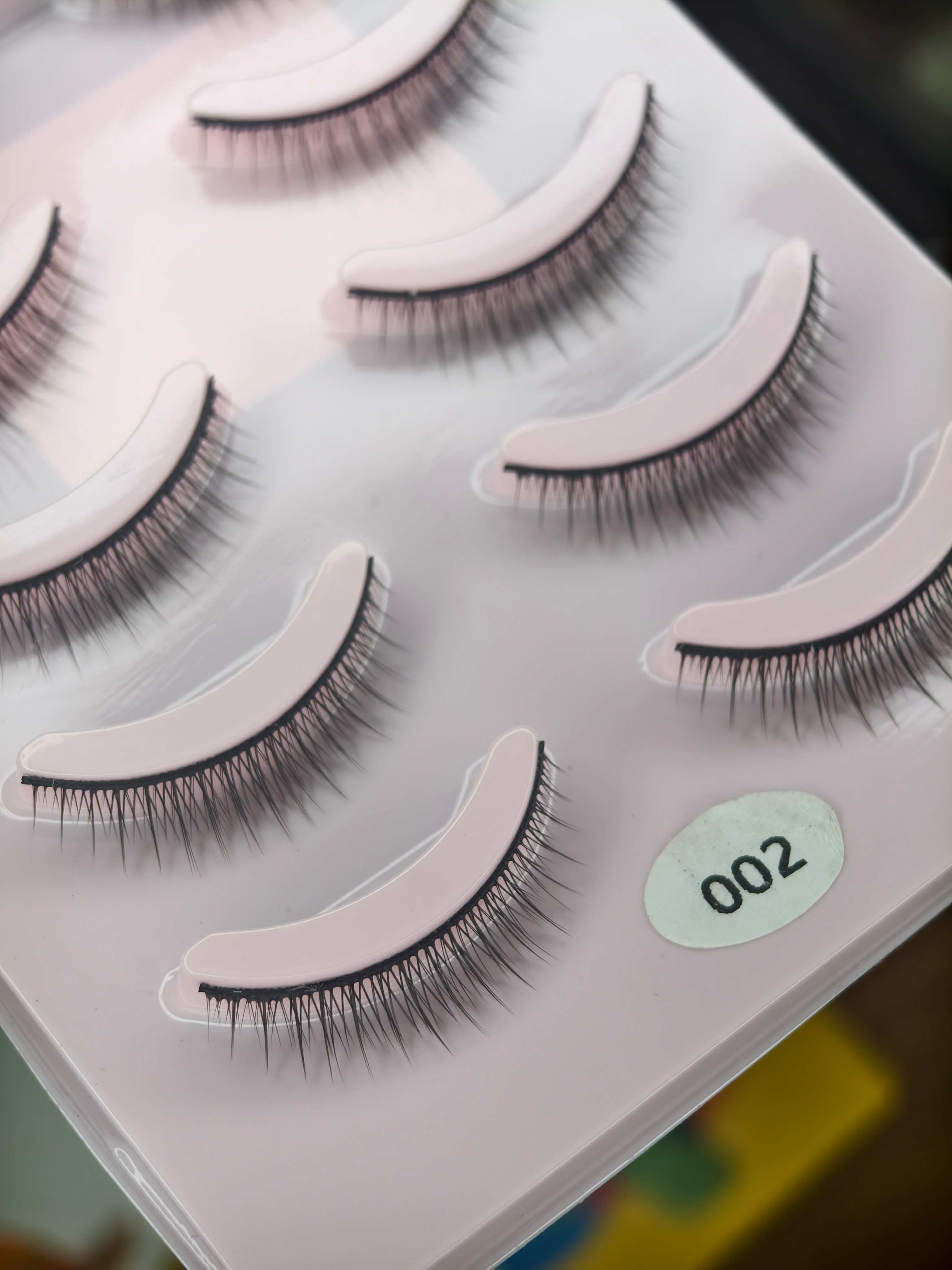 Extremly Natural lightweight lash-002