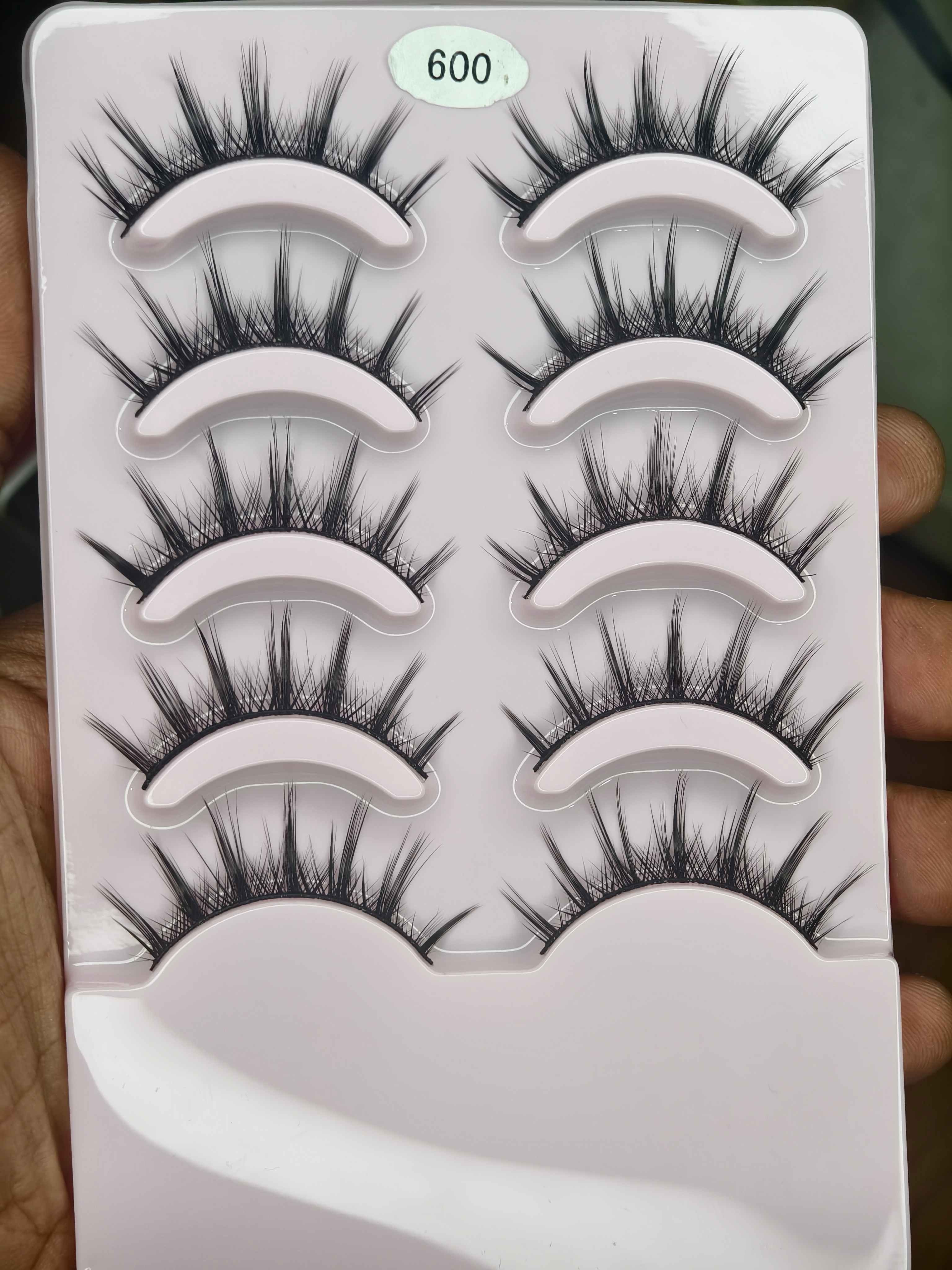 Extremly Natural lightweight lash-009