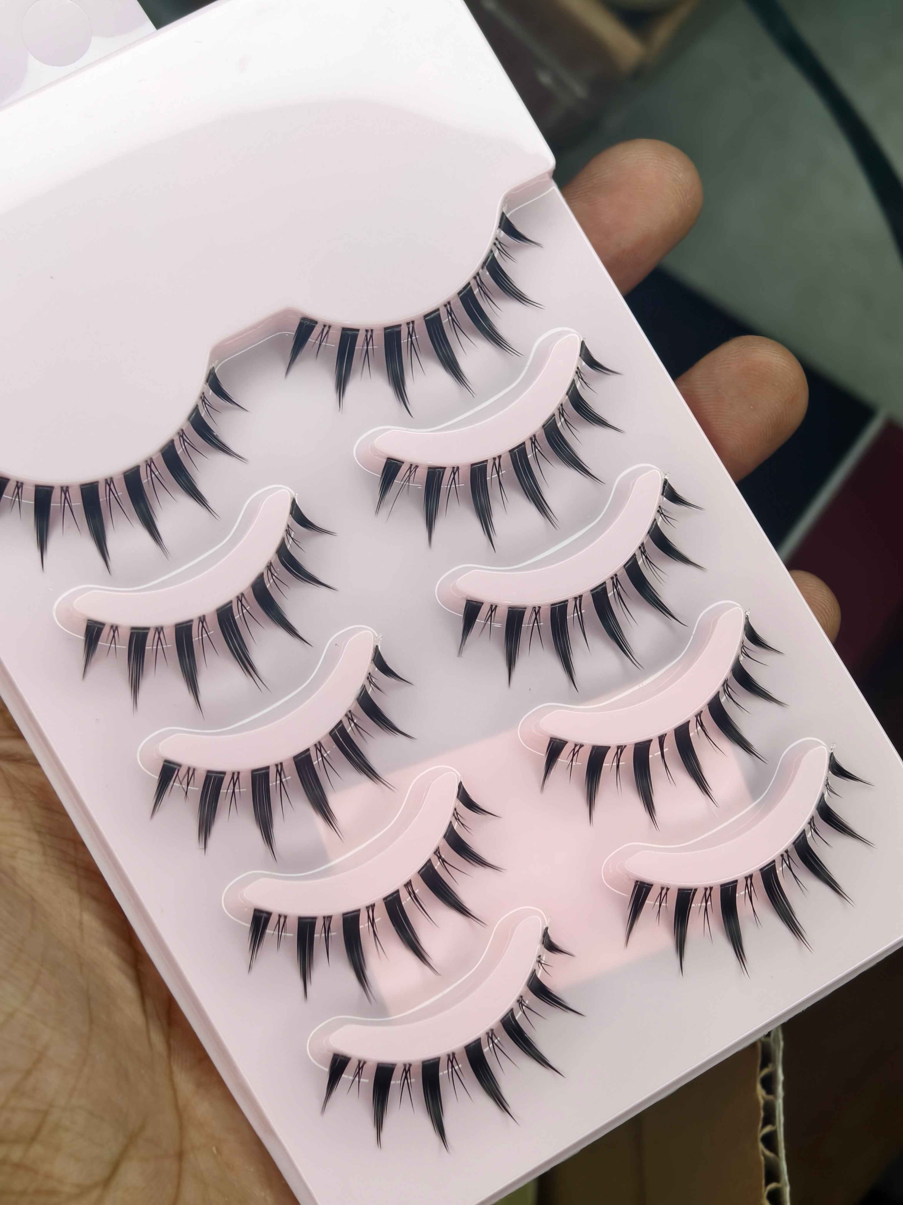 Extremly Natural lightweight lash-Lk02