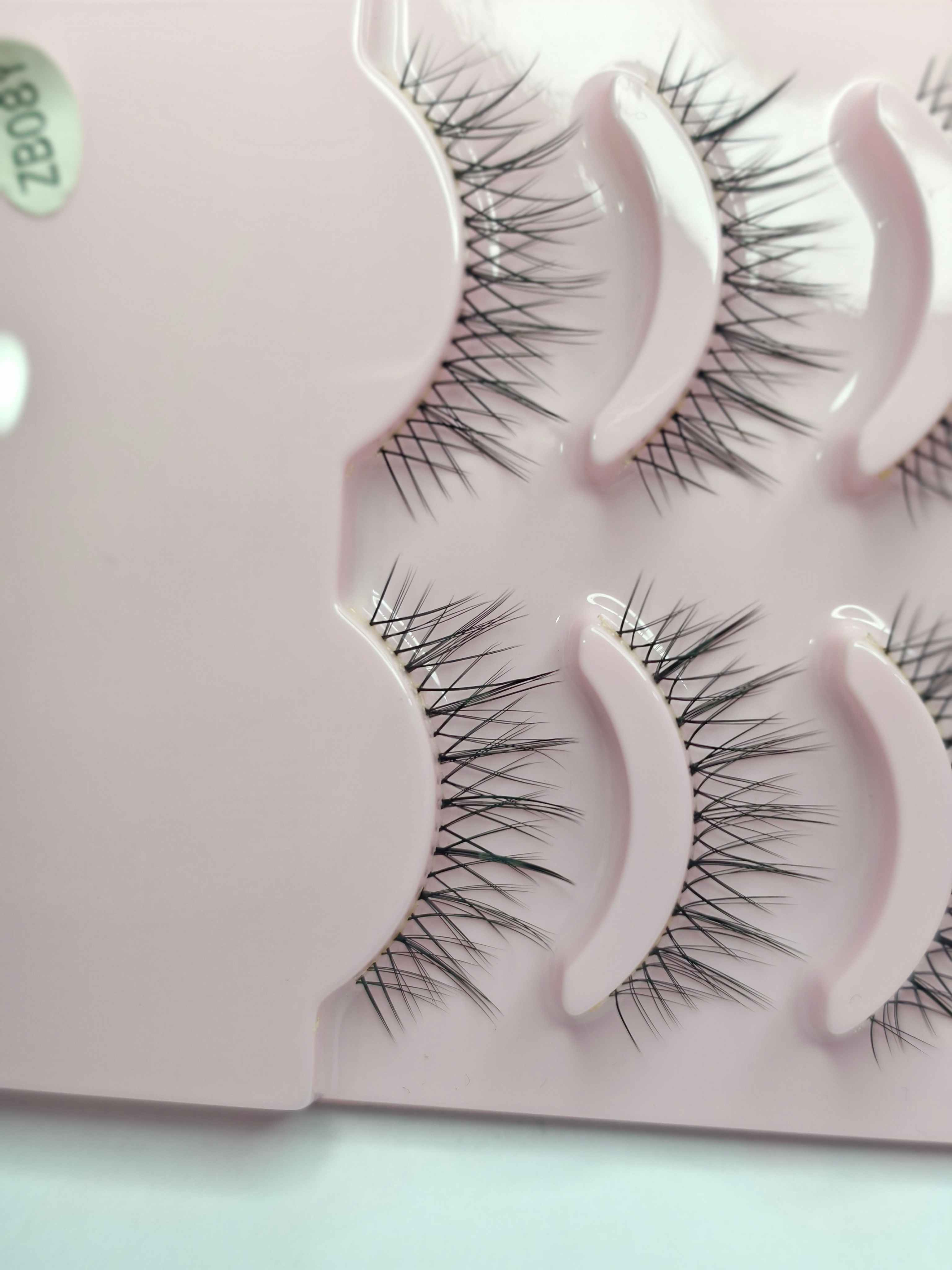 Extremly Natural lightweight lash-ZB15y