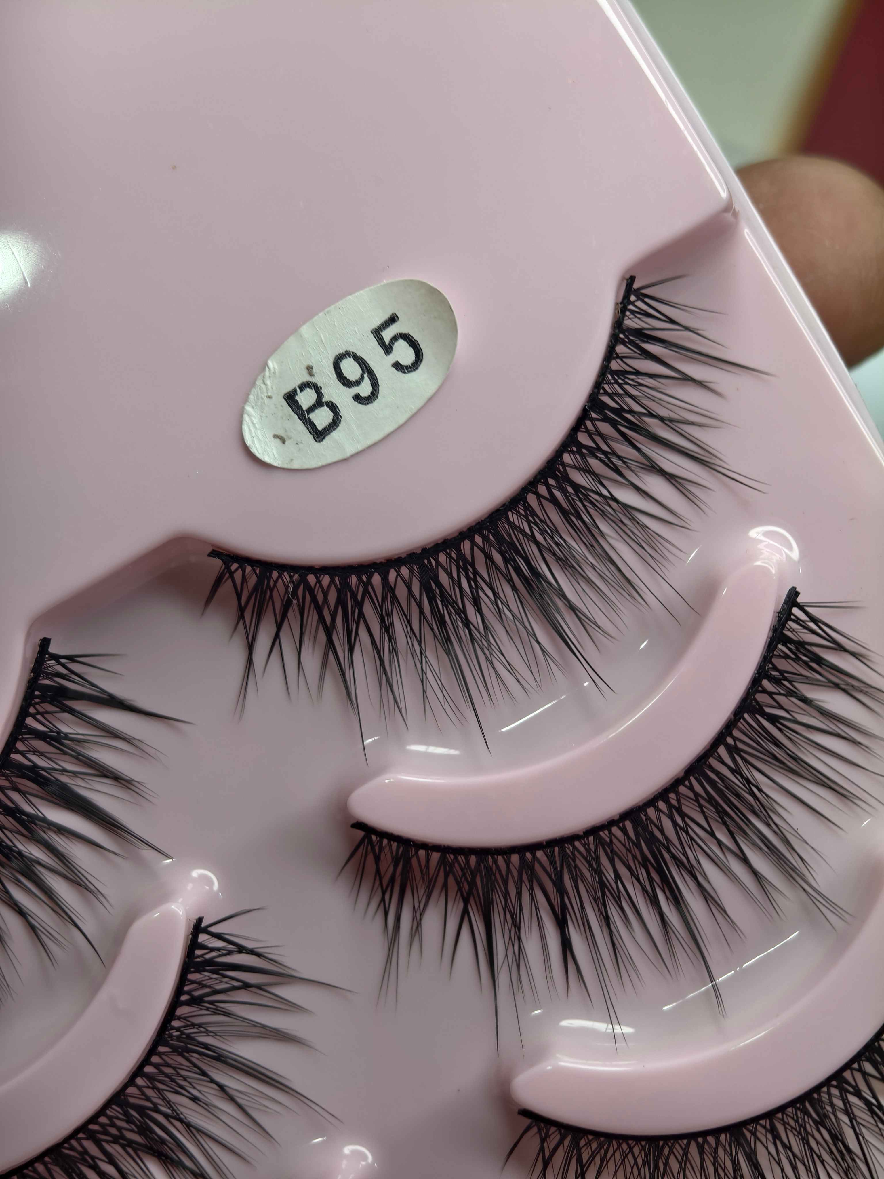 Extremly Natural lightweight lash-W02
