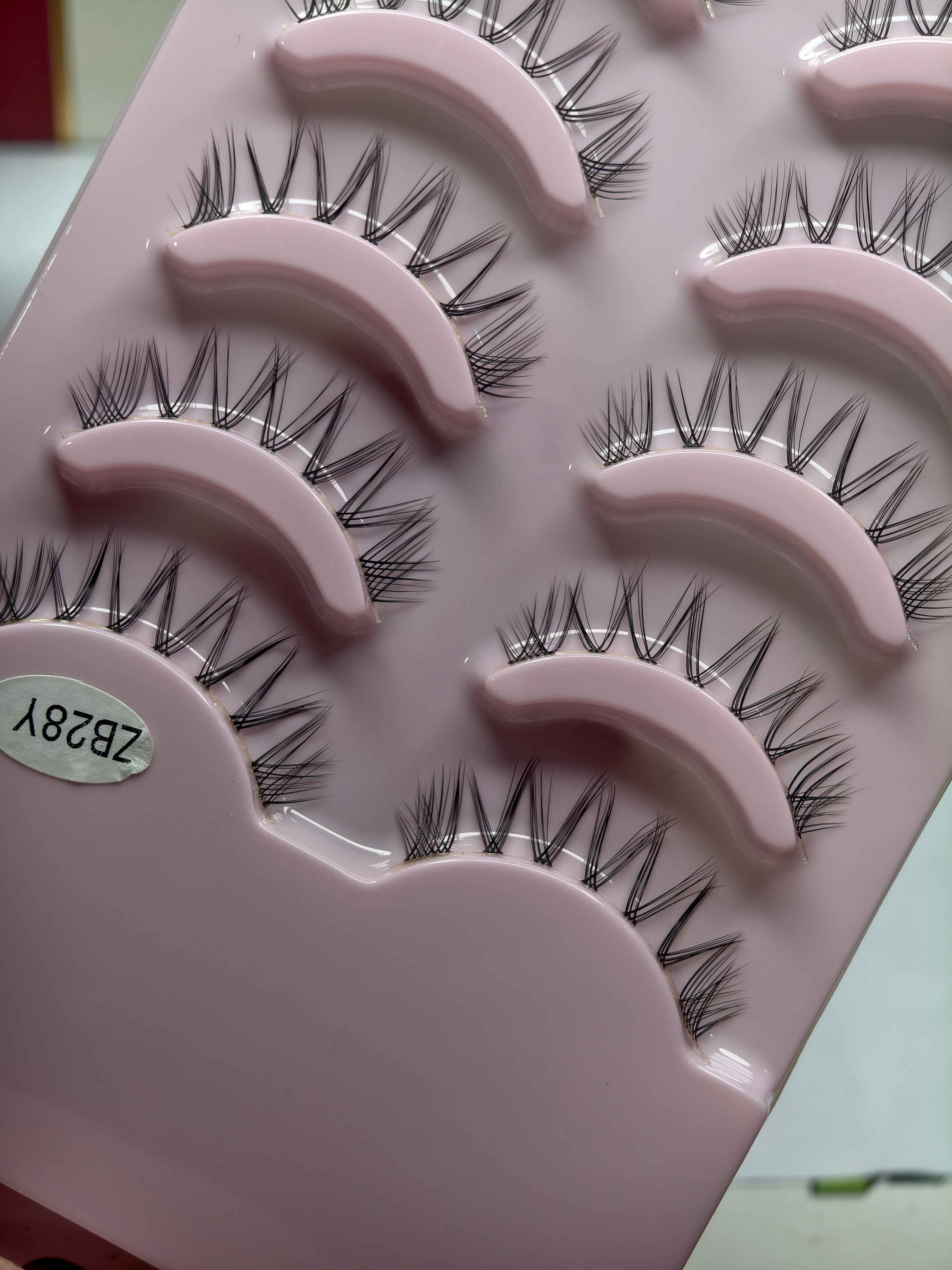 Extremly Natural lightweight lash-ZB28y