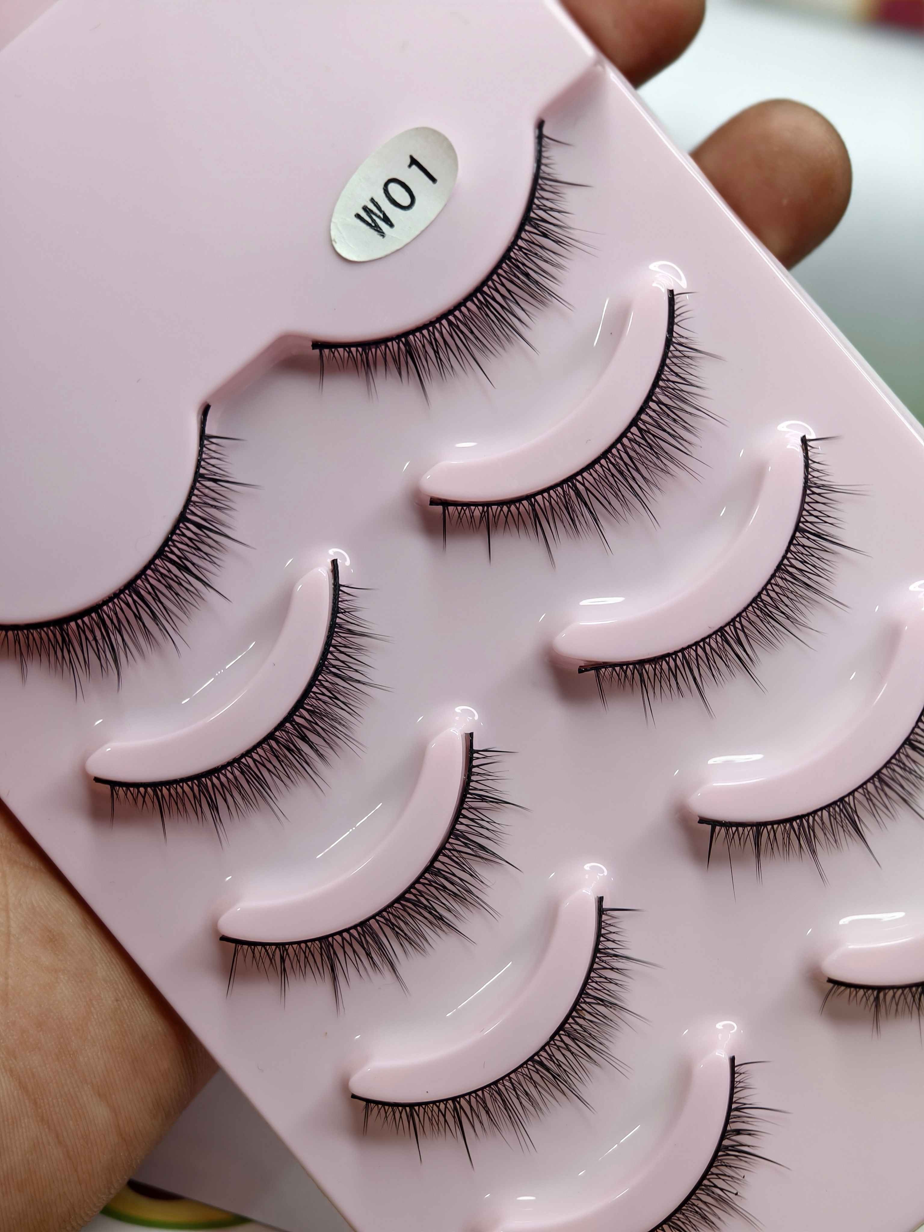 Extremly Natural lightweight lash-W01