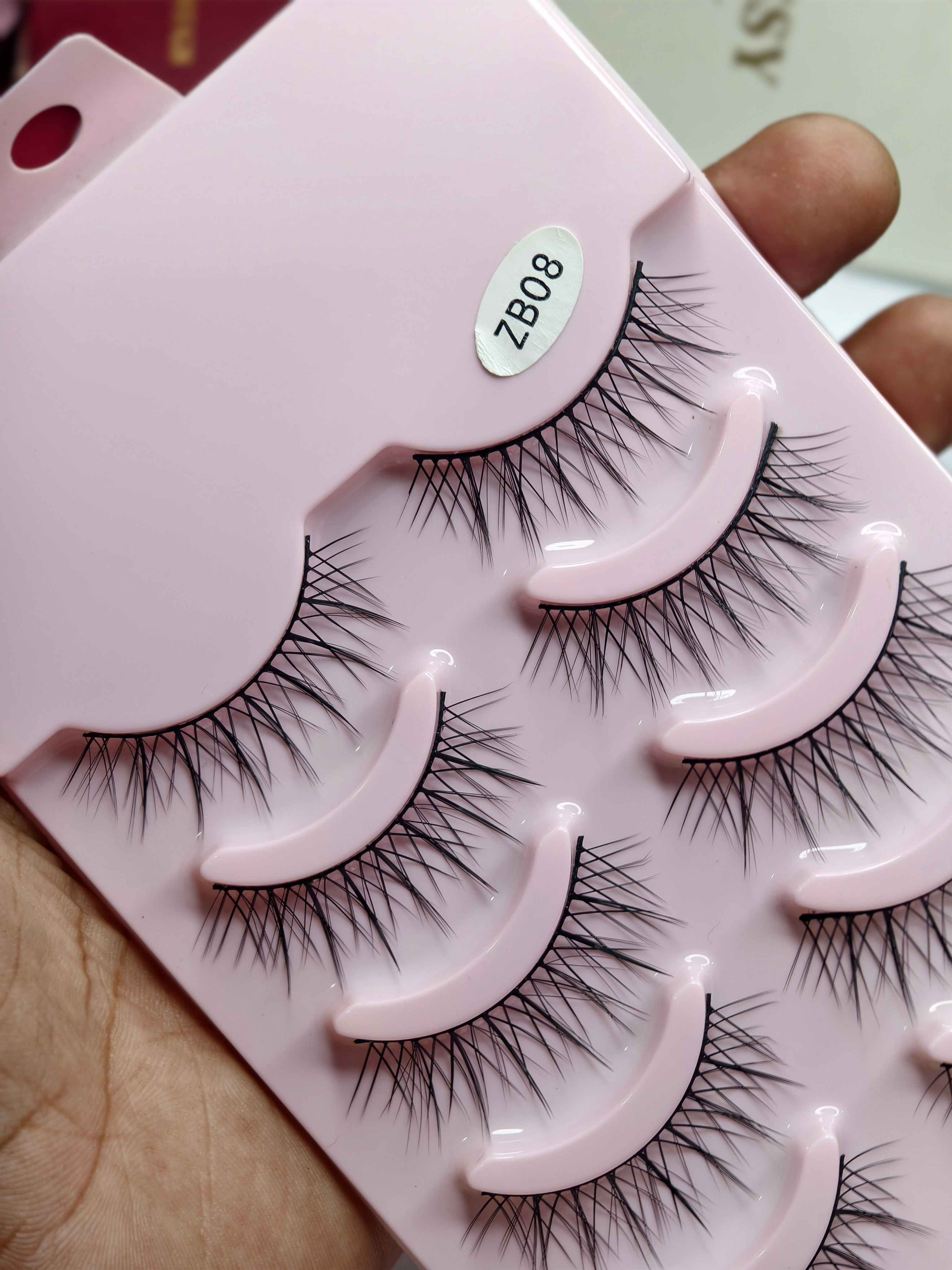 Extremly Natural lightweight lash-ZB08