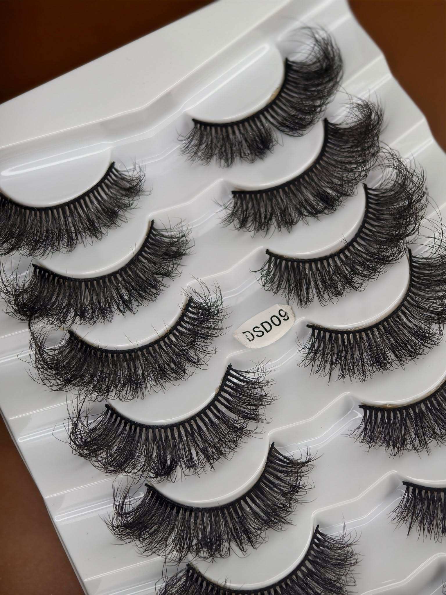 Extremly Natural lightweight lash-Dsd09